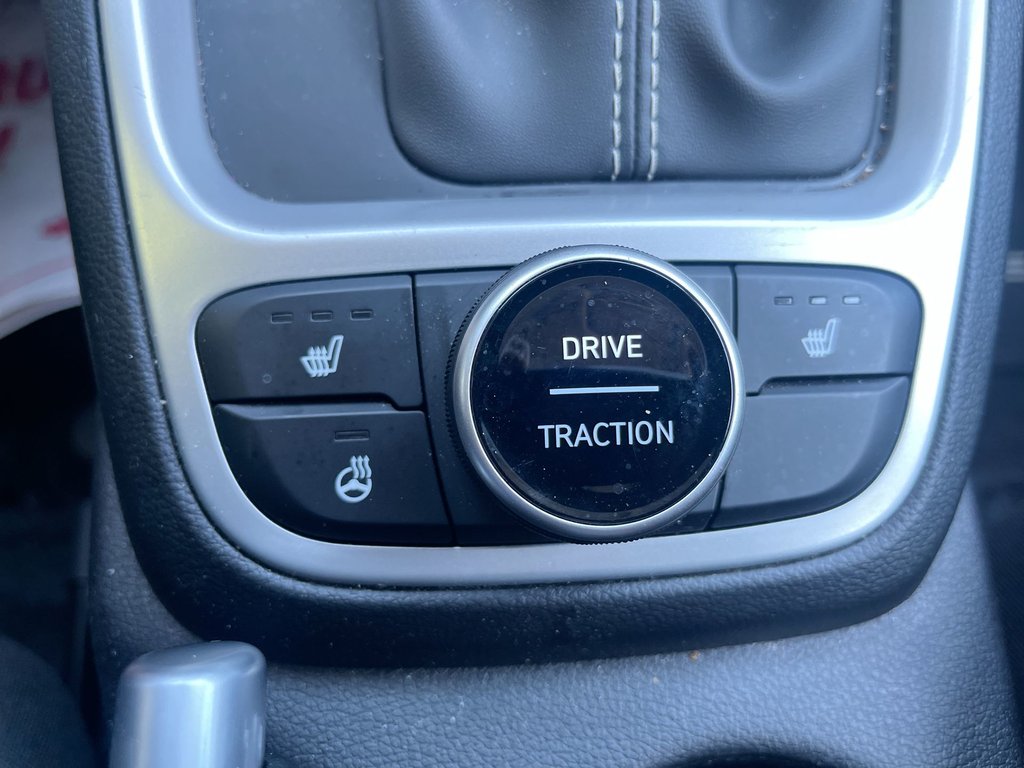 2025 Hyundai Venue Preferred | Cam | USB | HtdSeat | Warranty to 2030 in Saint John, New Brunswick - 31 - w1024h768px
