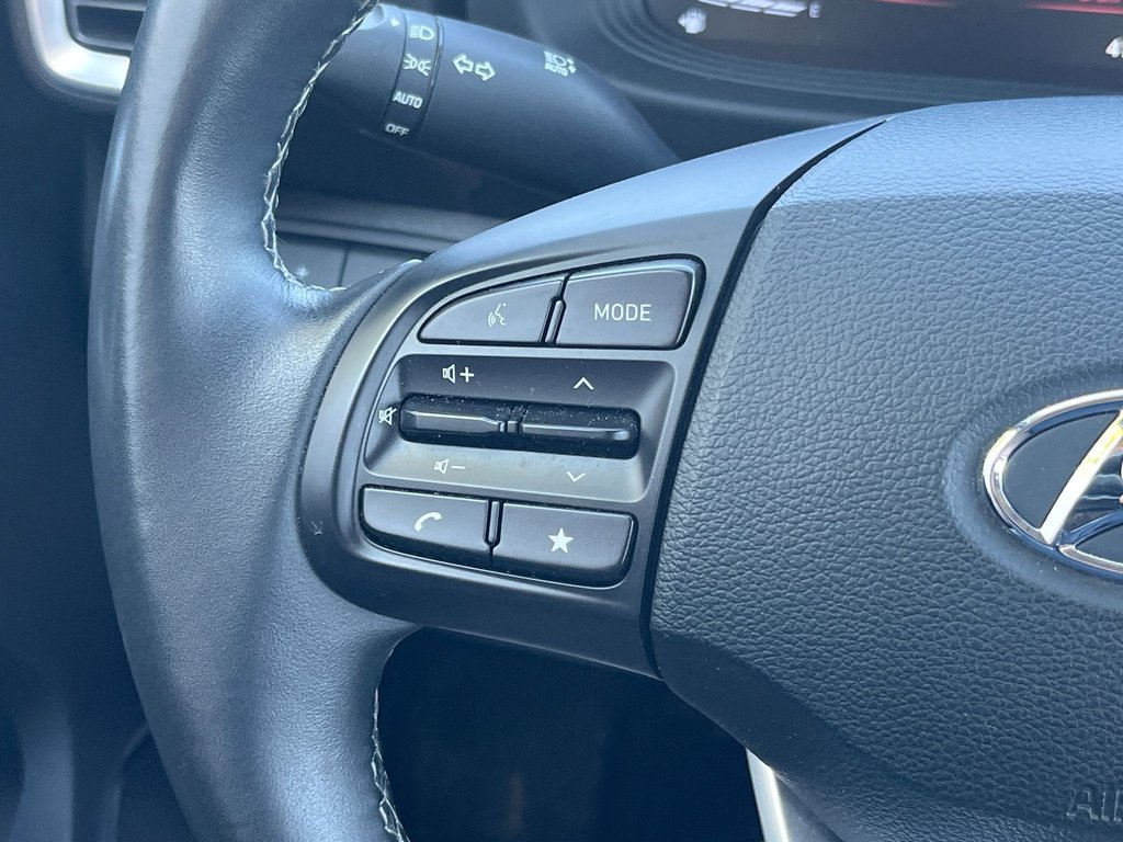 2025 Hyundai Venue Preferred | Cam | USB | HtdSeat | Warranty to 2030 in Saint John, New Brunswick - 20 - w1024h768px