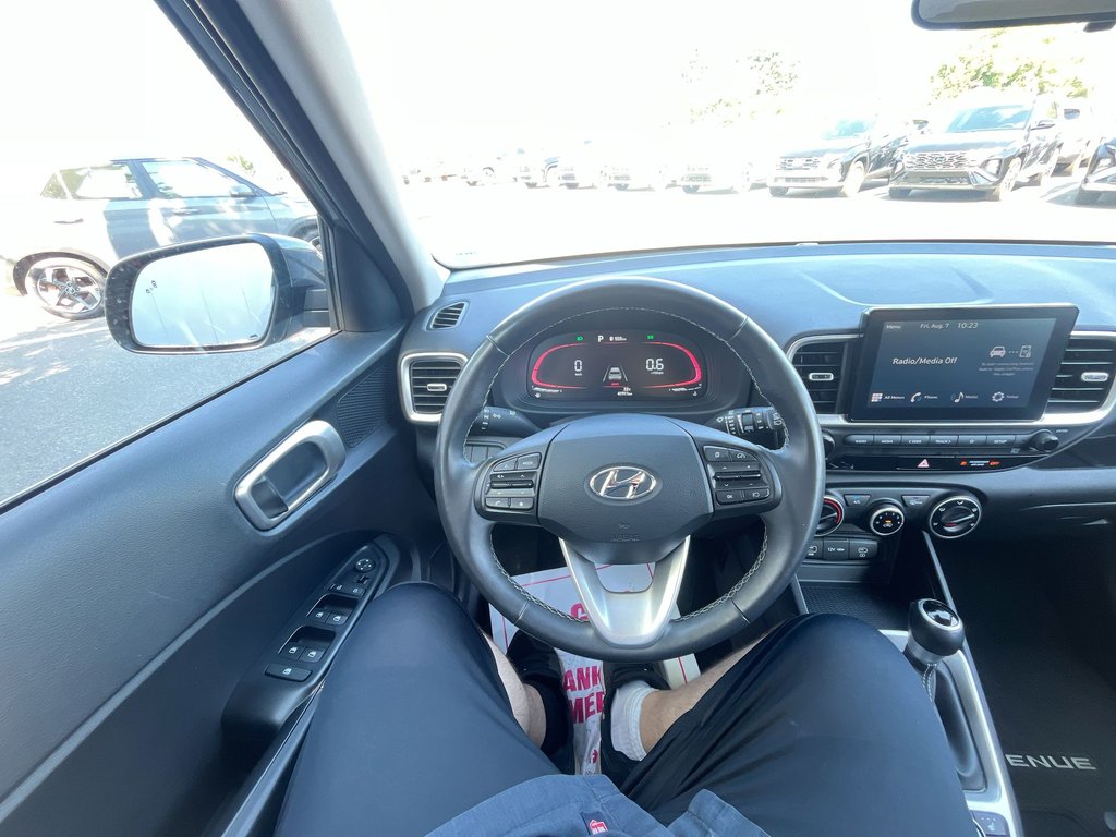 2025 Hyundai Venue Preferred | Cam | USB | HtdSeat | Warranty to 2030 in Saint John, New Brunswick - 17 - w1024h768px