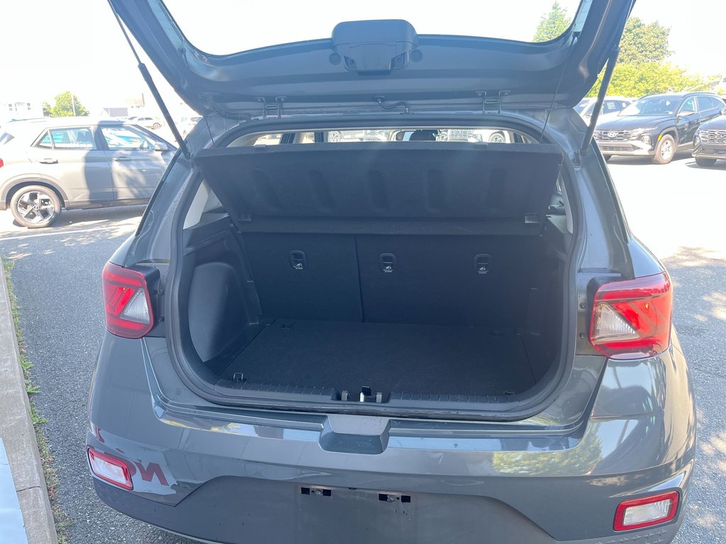 2025 Hyundai Venue Preferred | Cam | USB | HtdSeat | Warranty to 2030 in Saint John, New Brunswick - 35 - w1024h768px