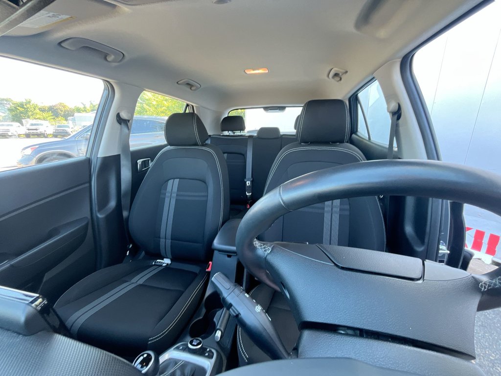 2025 Hyundai Venue Preferred | Cam | USB | HtdSeat | Warranty to 2030 in Saint John, New Brunswick - 13 - w1024h768px