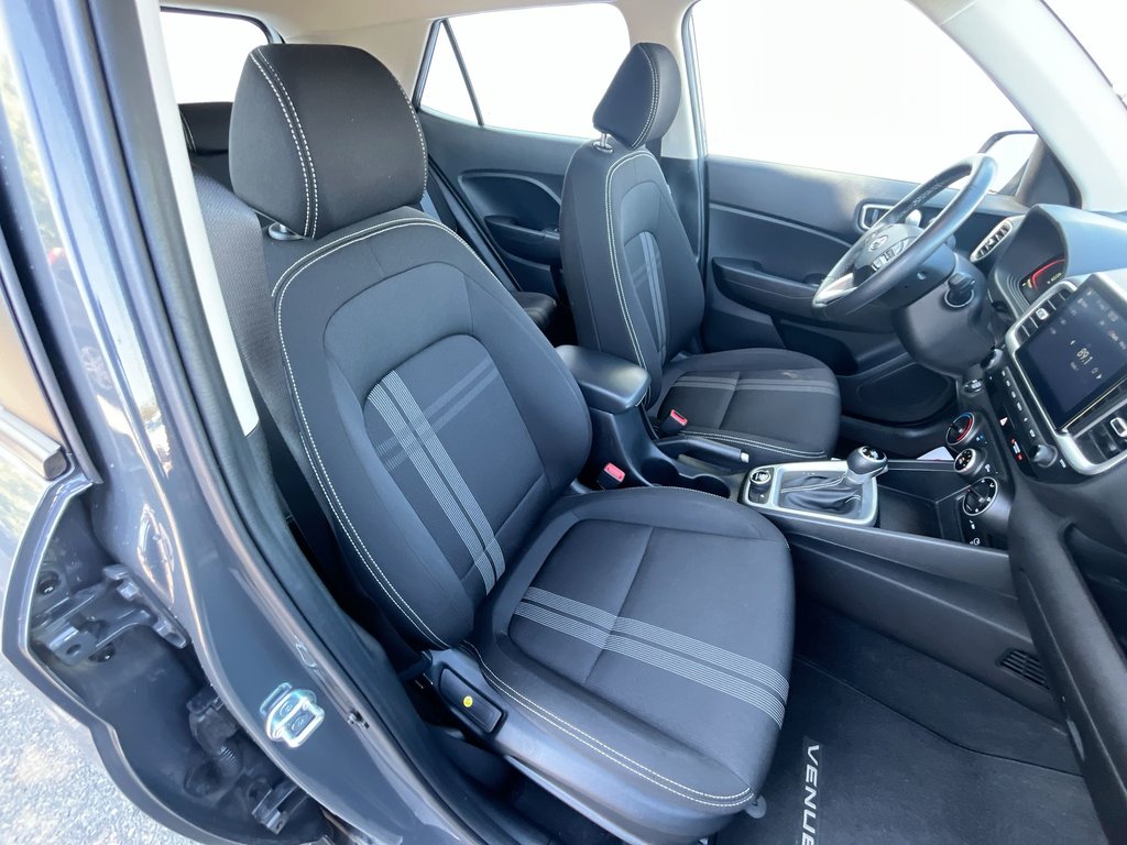 2025 Hyundai Venue Preferred | Cam | USB | HtdSeat | Warranty to 2030 in Saint John, New Brunswick - 41 - w1024h768px