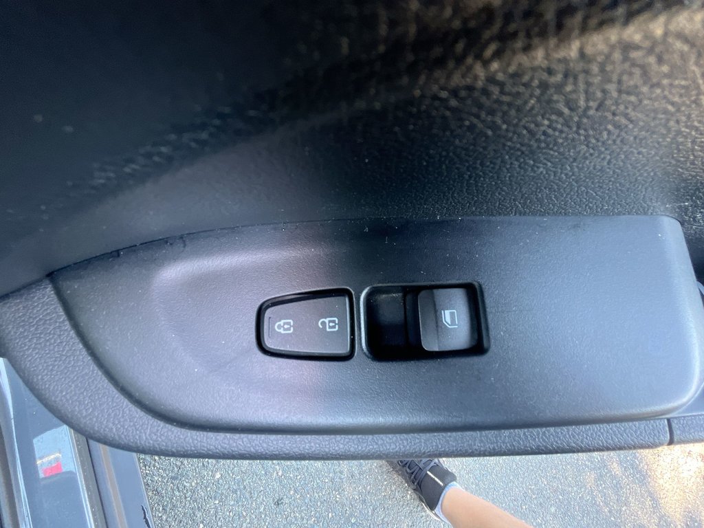 2025 Hyundai Venue Preferred | Cam | USB | HtdSeat | Warranty to 2030 in Saint John, New Brunswick - 45 - w1024h768px