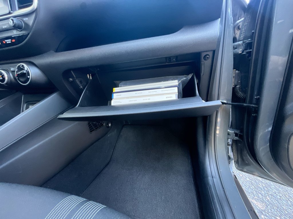 2025 Hyundai Venue Preferred | Cam | USB | HtdSeat | Warranty to 2030 in Saint John, New Brunswick - 42 - w1024h768px
