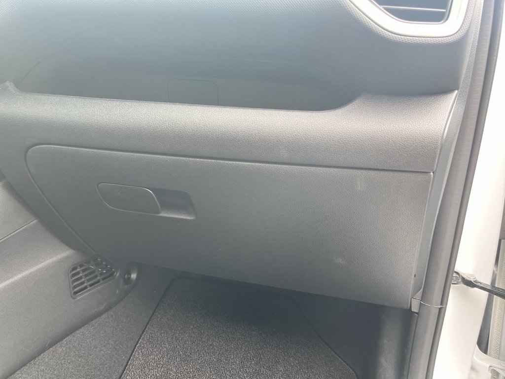 2026 Hyundai Venue Essential | USB | HtdSeat | Cam | Warranty to 2030 in Saint John, New Brunswick - 42 - w1024h768px