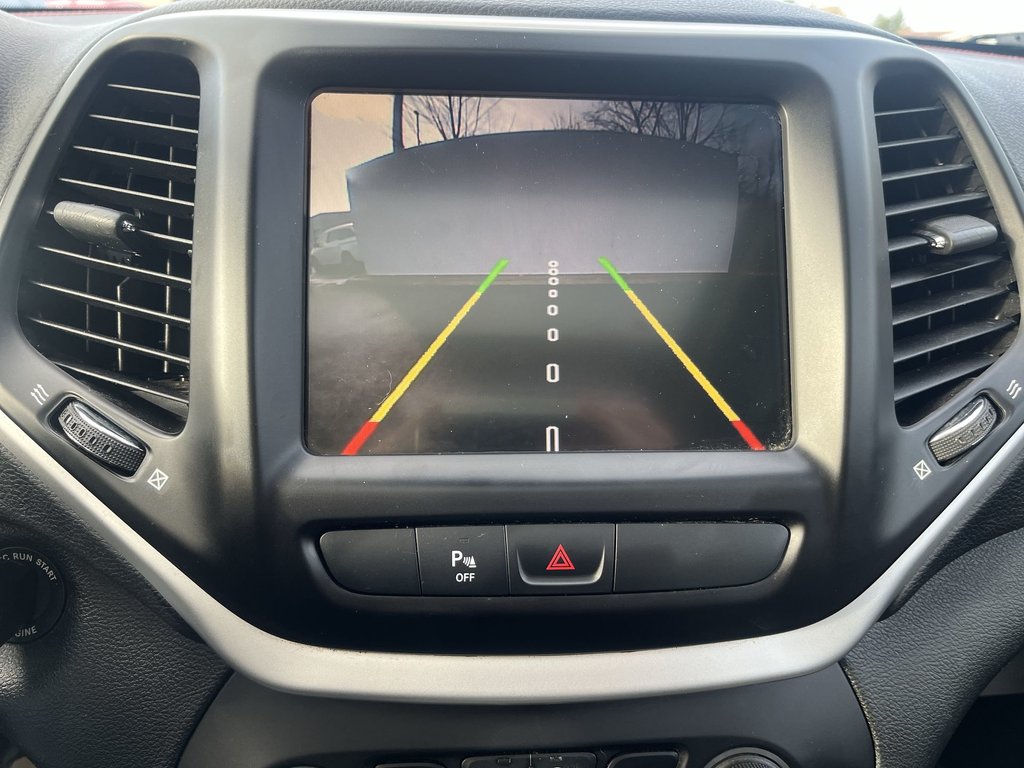 2016 Jeep Cherokee in Antigonish, Nova Scotia - 25 - w1024h768px