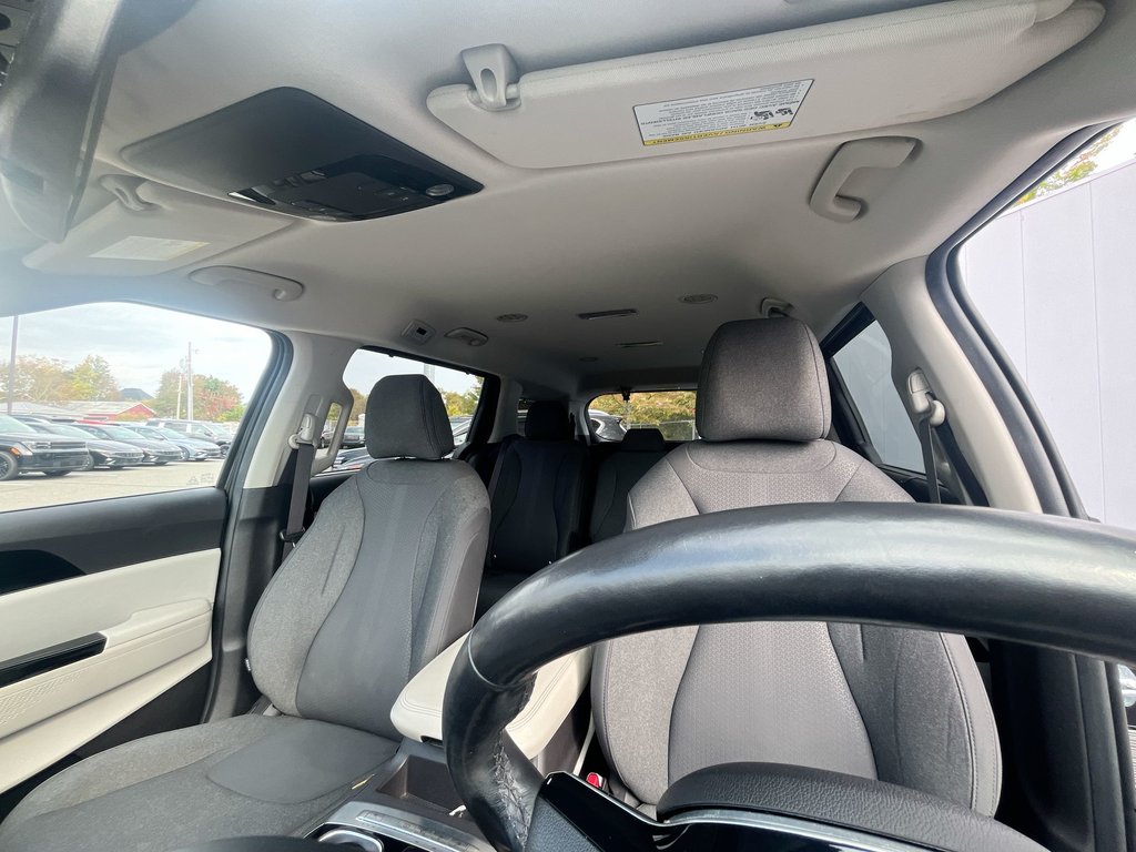 2022 Kia Carnival LX | Cam | USB | HtdWheel in Saint John, New Brunswick - 13 - w1024h768px
