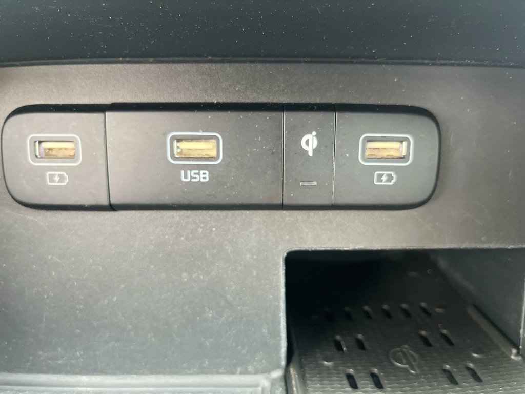 2022 Kia Carnival LX | Cam | USB | HtdWheel in Saint John, New Brunswick - 28 - w1024h768px