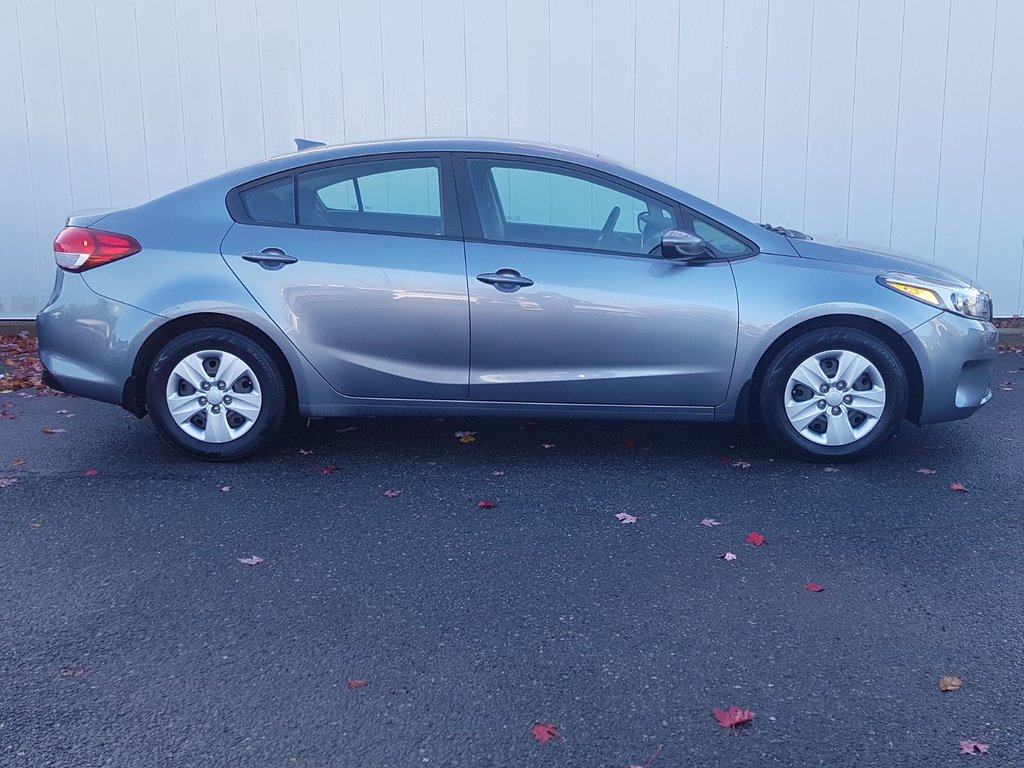 2017 Kia FORTE LX | USB | Bluetooth | Keyless | Cruise in Saint John, New Brunswick - 2 - w1024h768px
