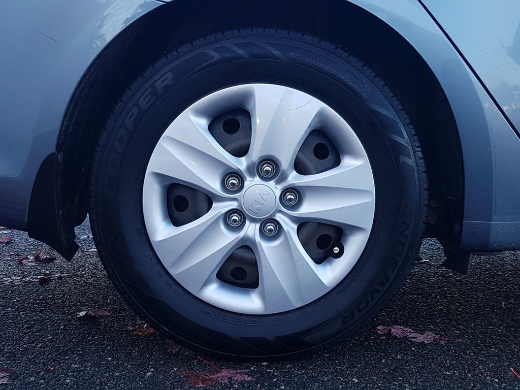 2017 Kia FORTE LX | USB | Bluetooth | Keyless | Cruise in Saint John, New Brunswick - 17 - w1024h768px