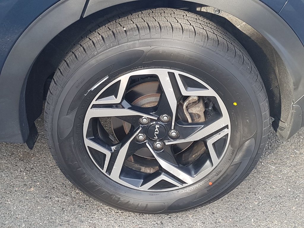 2024 Kia Sportage LX in Saint John, New Brunswick - 11 - w1024h768px