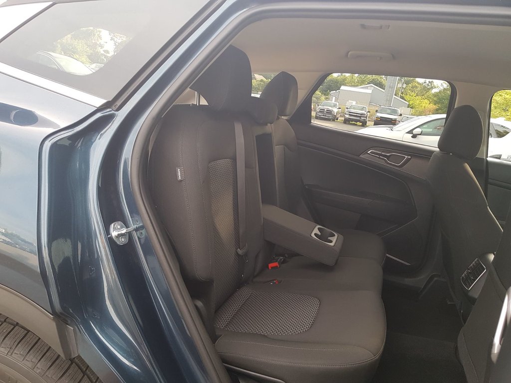 2024 Kia Sportage LX in Saint John, New Brunswick - 46 - w1024h768px
