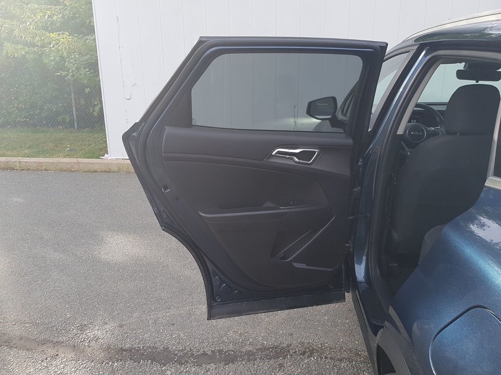 2024 Kia Sportage LX in Saint John, New Brunswick - 35 - w1024h768px