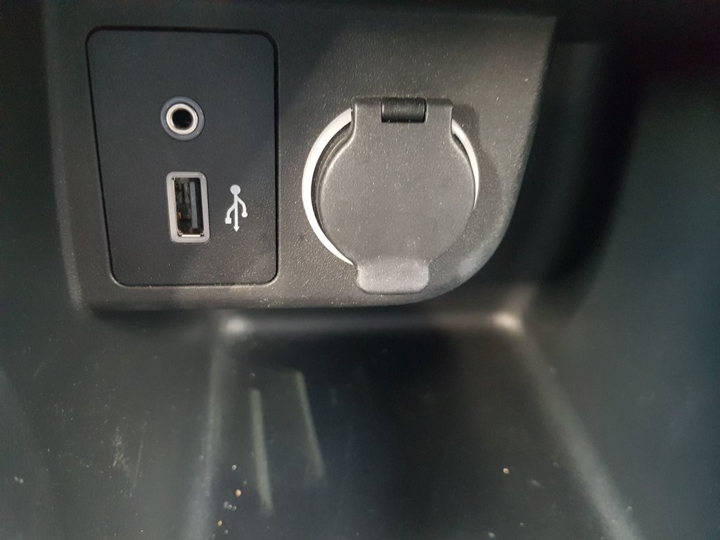 2019 Nissan Kicks SR | Leather | Cam | USB | HtdSeats in Saint John, New Brunswick - 36 - w1024h768px