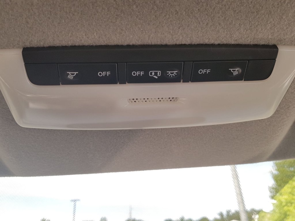 2019 Nissan Kicks SR | Leather | Cam | USB | HtdSeats in Saint John, New Brunswick - 40 - w1024h768px