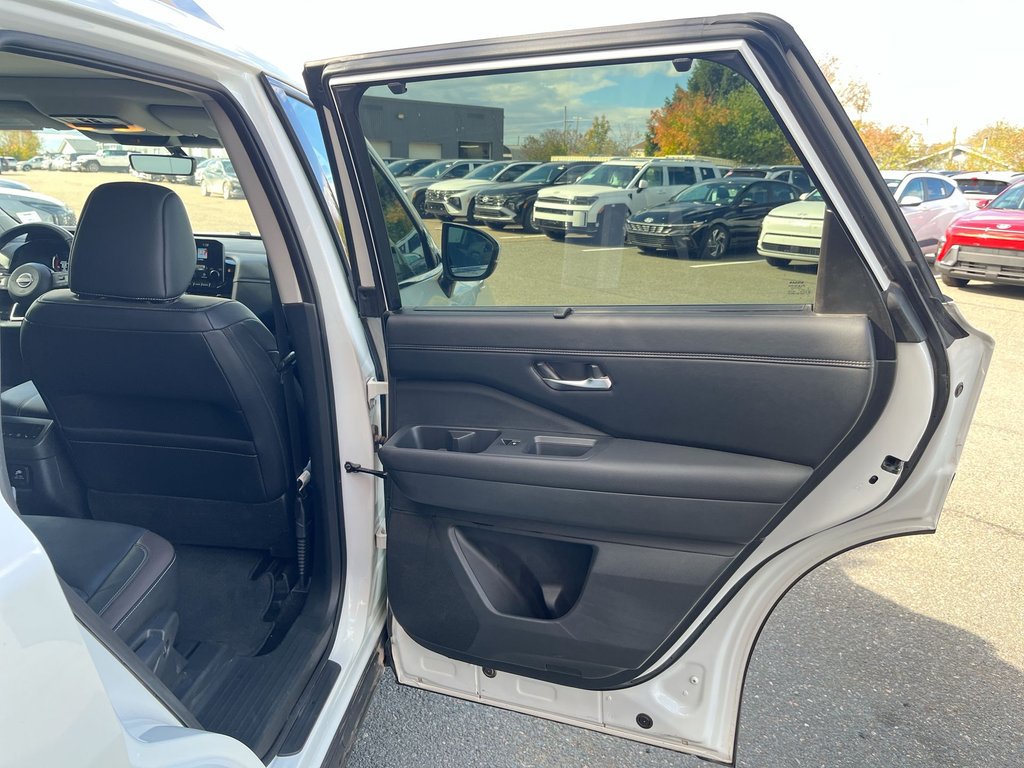 2024 Nissan PATHFINDER Platinum | Leather | Roof | Cam | Warr. to 2030 in Saint John, New Brunswick - 40 - w1024h768px