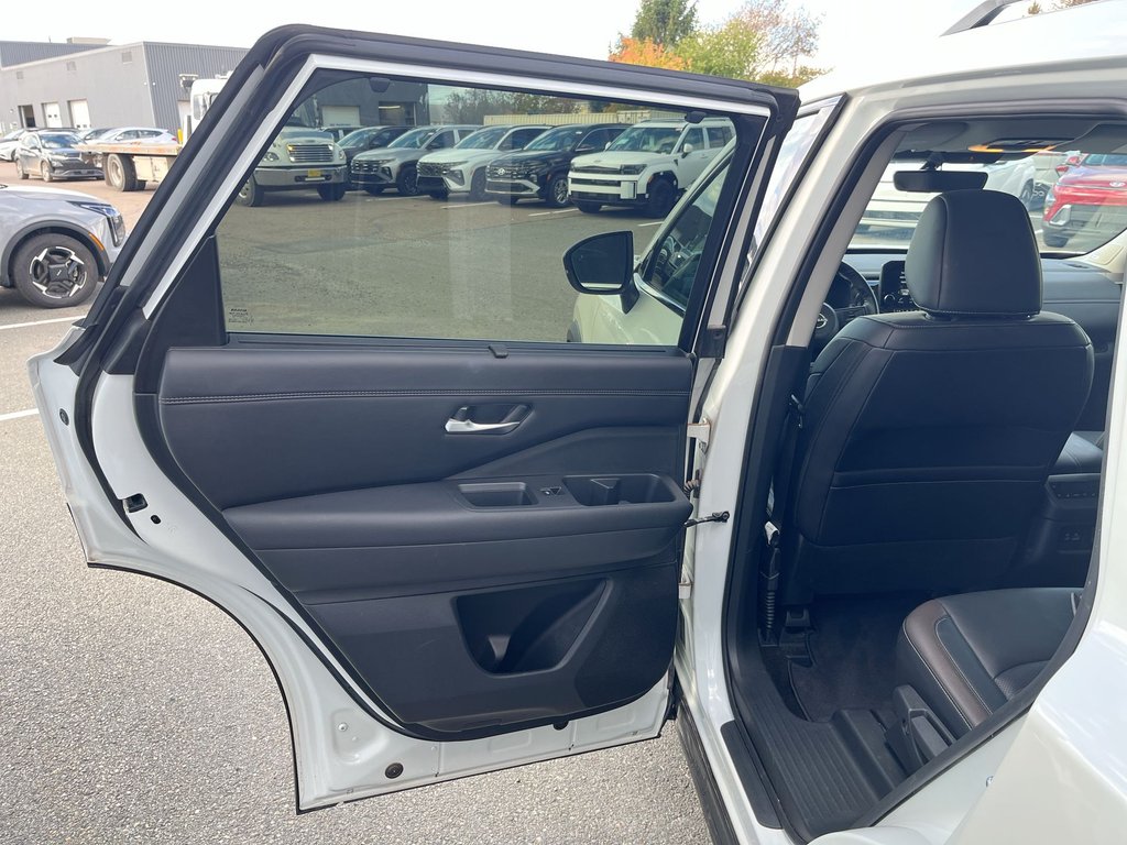 2024 Nissan PATHFINDER Platinum | Leather | Roof | Cam | Warr. to 2030 in Saint John, New Brunswick - 34 - w1024h768px