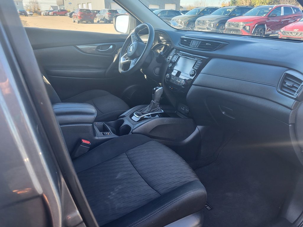 2020 Nissan Rogue in Antigonish, Nova Scotia - 43 - w1024h768px