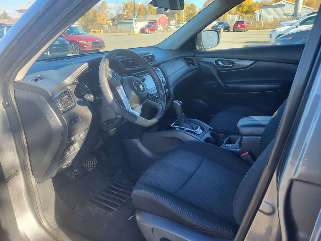 2020 Nissan Rogue in Antigonish, Nova Scotia - 39 - w1024h768px