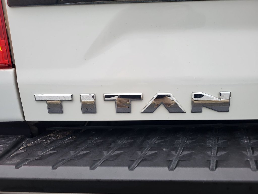 2018  Titan Platinum Reserve | Leather | Cam | USB | HtdWheel in Saint John, New Brunswick - 12 - w1024h768px