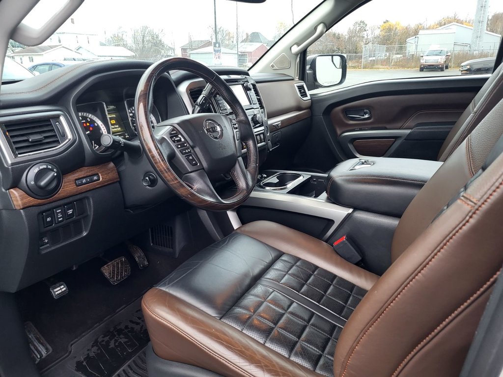 2018  Titan Platinum Reserve | Leather | Cam | USB | HtdWheel in Saint John, New Brunswick - 46 - w1024h768px