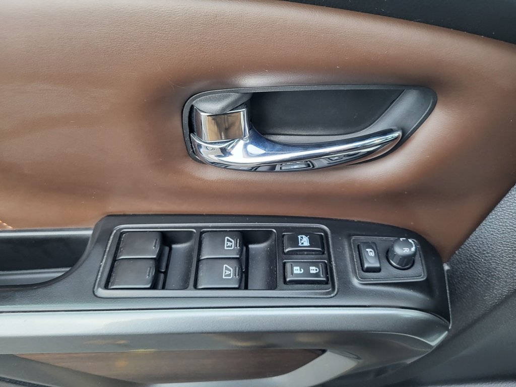 2018  Titan Platinum Reserve | Leather | Cam | USB | HtdWheel in Saint John, New Brunswick - 44 - w1024h768px