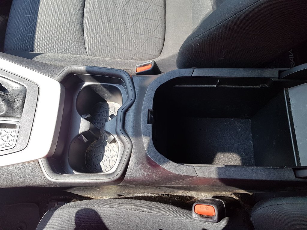 Toyota RAV4 LE Cam | USB | Htd. Seats | Bluetooth | Keyless 2020 à Saint John, Nouveau-Brunswick - 24 - w1024h768px