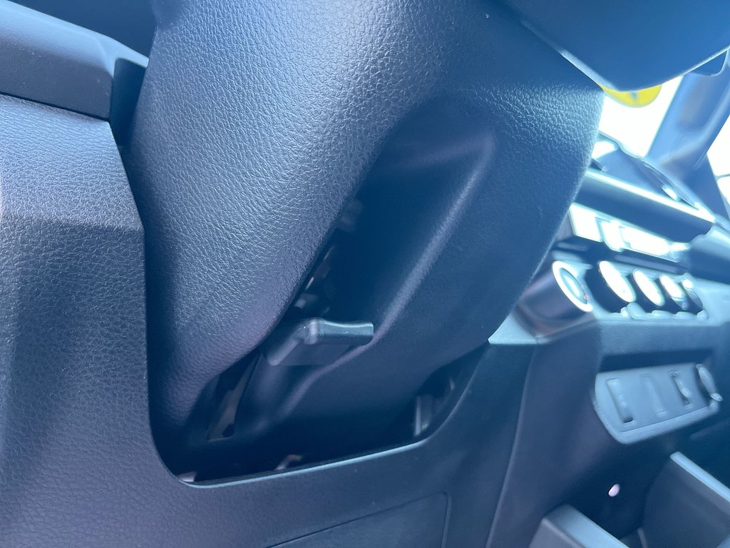 2017 Toyota Tacoma in Antigonish, Nova Scotia - 19 - w1024h768px