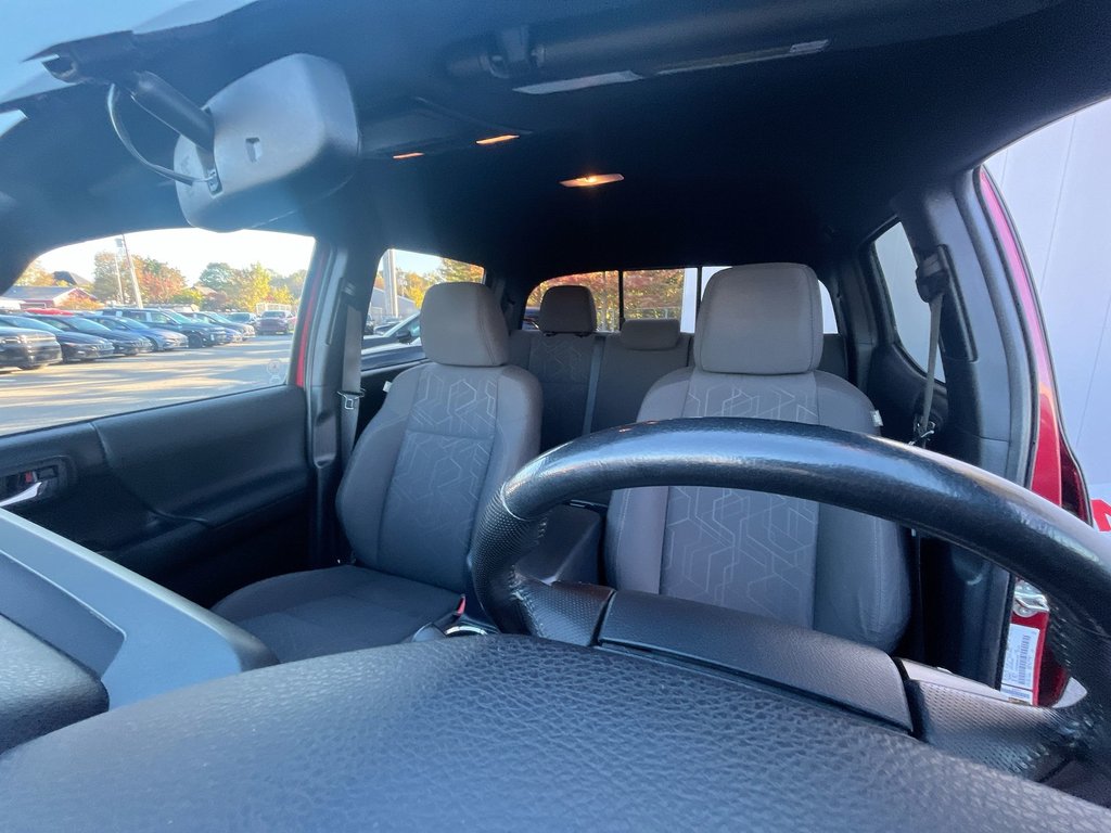 2017 Toyota Tacoma in Antigonish, Nova Scotia - 13 - w1024h768px