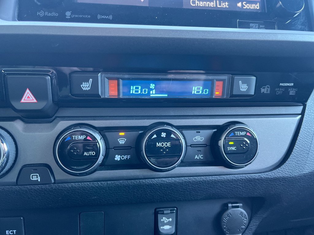 2017 Toyota Tacoma in Antigonish, Nova Scotia - 26 - w1024h768px