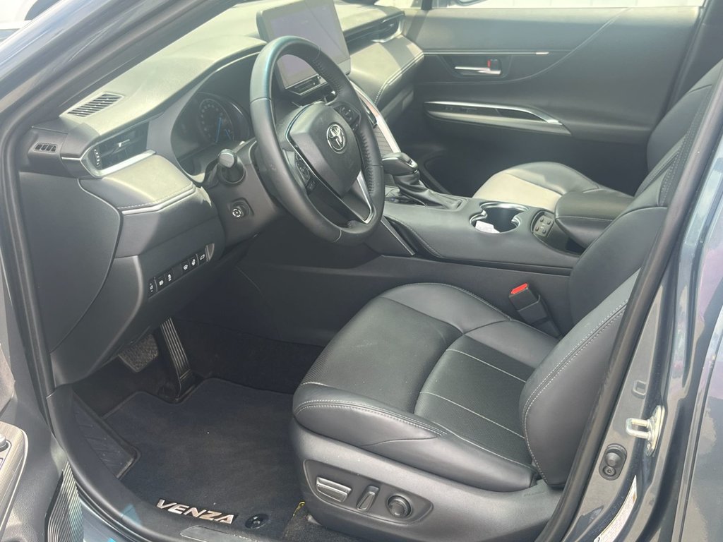 Toyota Venza XLE HEV | Leather | Cam | USB | HtdWheel 2024 à Saint John, Nouveau-Brunswick - 12 - w1024h768px