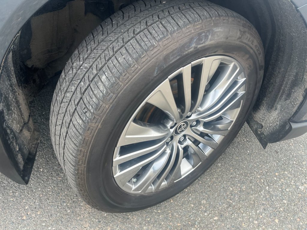Toyota Venza XLE HEV | Leather | Cam | USB | HtdWheel 2024 à Saint John, Nouveau-Brunswick - 10 - w1024h768px