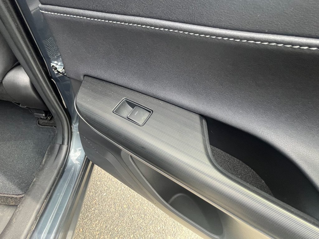 Toyota Venza XLE HEV | Leather | Cam | USB | HtdWheel 2024 à Saint John, Nouveau-Brunswick - 40 - w1024h768px