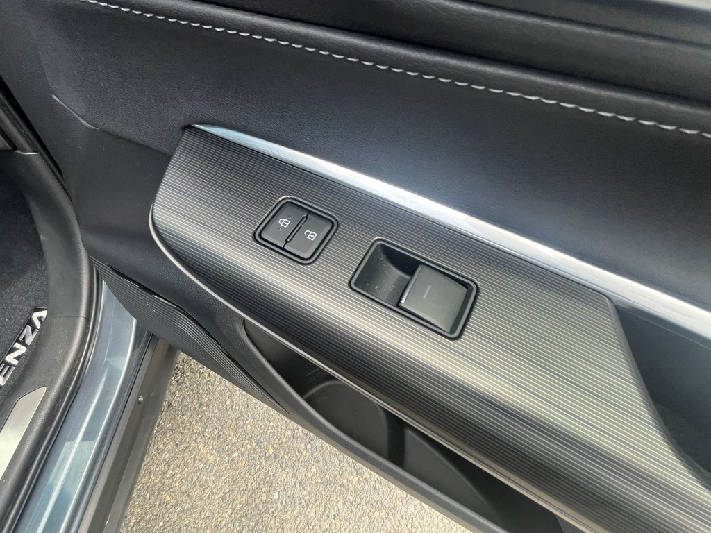 Toyota Venza XLE HEV | Leather | Cam | USB | HtdWheel 2024 à Saint John, Nouveau-Brunswick - 38 - w1024h768px