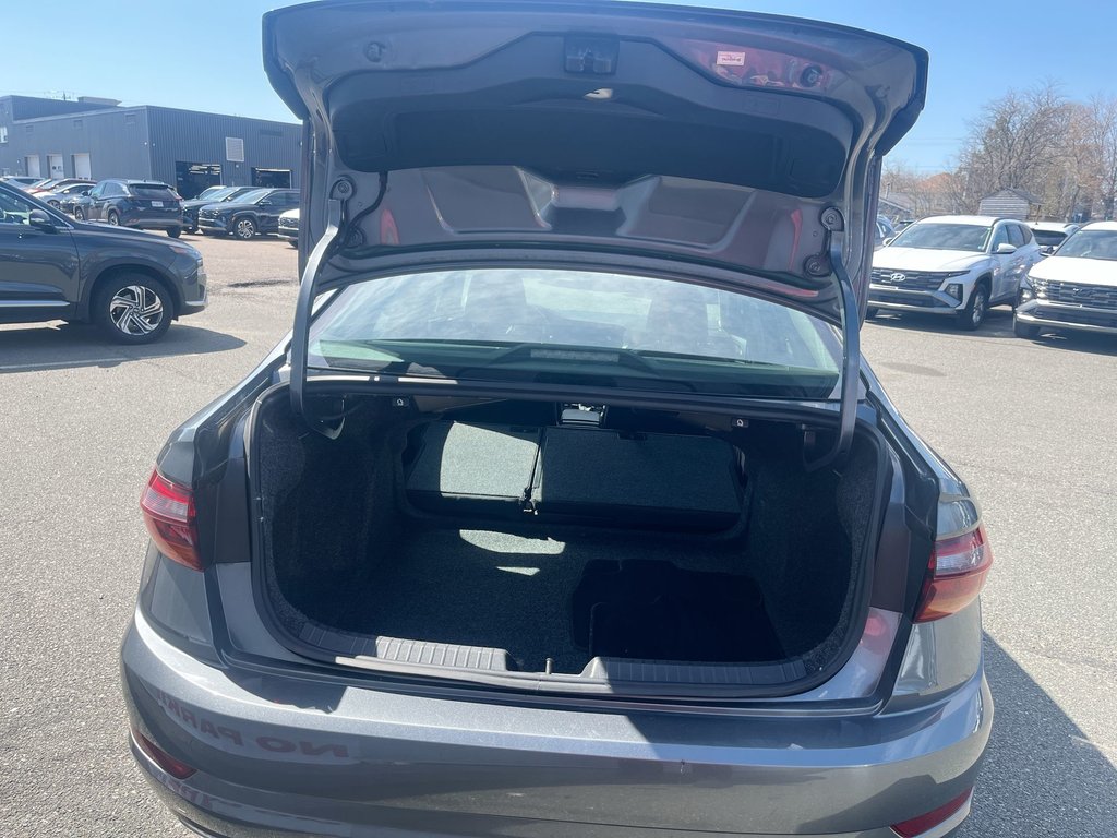 2019 Volkswagen Jetta Highline | Leather | Roof | Cam | USB | HtdSeats in Saint John, New Brunswick - 36 - w1024h768px
