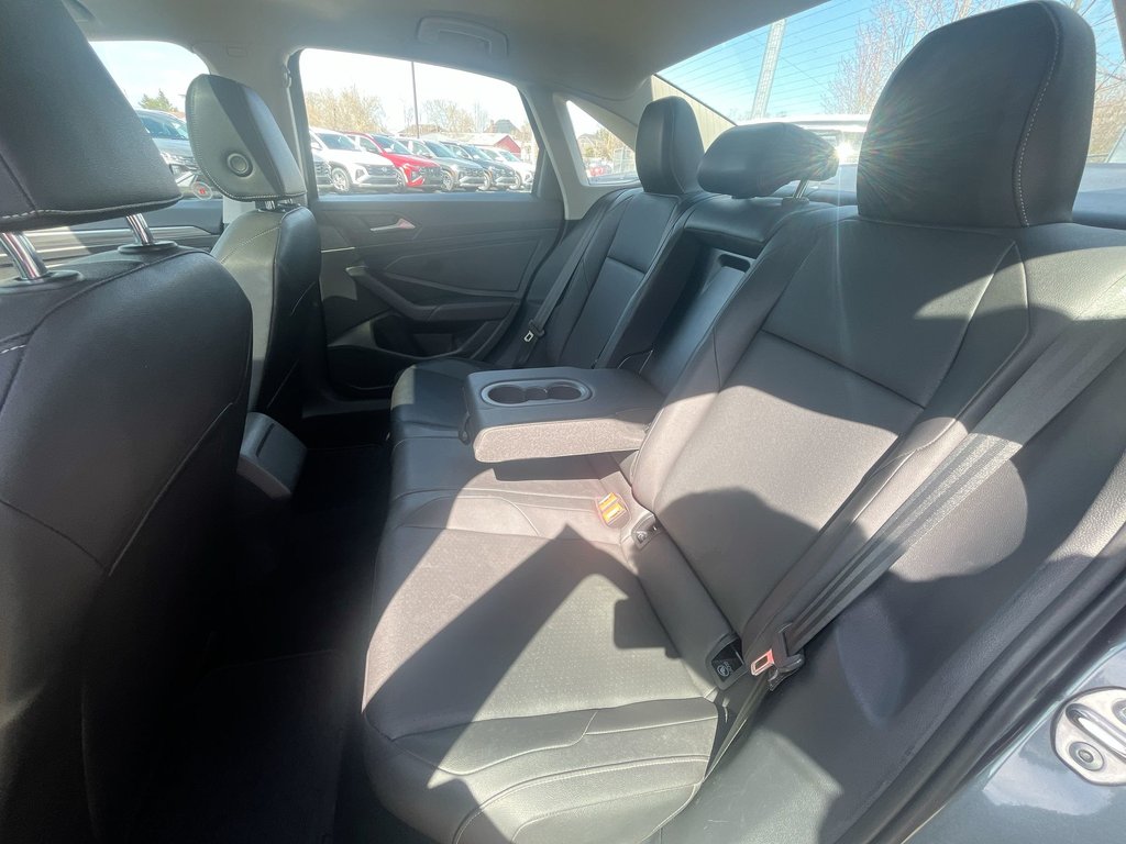 2019 Volkswagen Jetta Highline | Leather | Roof | Cam | USB | HtdSeats in Saint John, New Brunswick - 32 - w1024h768px
