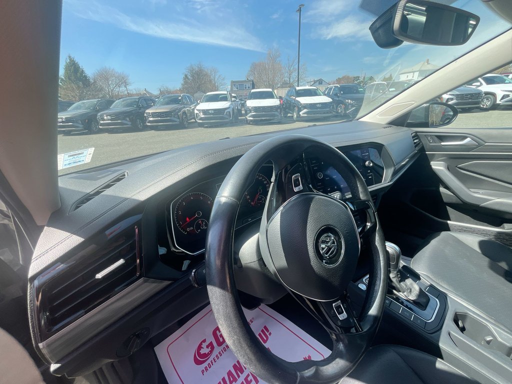 2019 Volkswagen Jetta Highline | Leather | Roof | Cam | USB | HtdSeats in Saint John, New Brunswick - 16 - w1024h768px