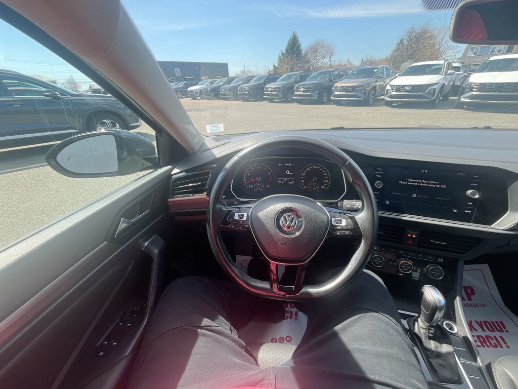 2019 Volkswagen Jetta Highline | Leather | Roof | Cam | USB | HtdSeats in Saint John, New Brunswick - 17 - w1024h768px