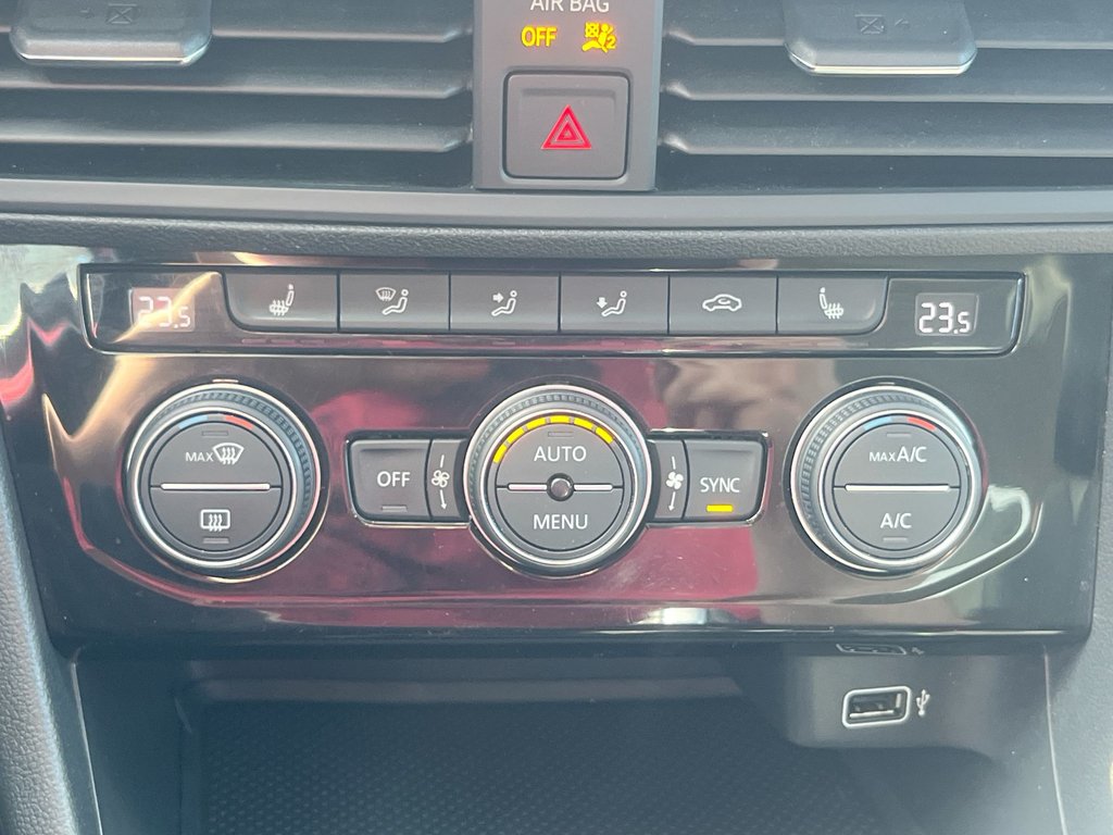 2019 Volkswagen Jetta Highline | Leather | Roof | Cam | USB | HtdSeats in Saint John, New Brunswick - 26 - w1024h768px