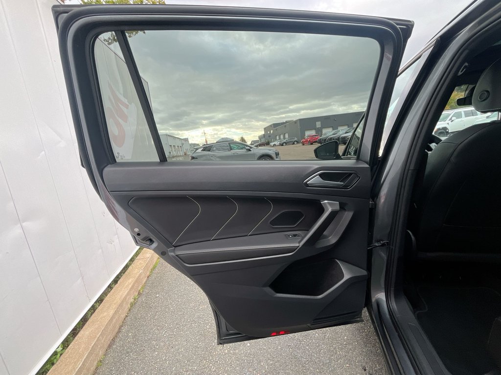 2022 Volkswagen Tiguan R-Line Black Edition | Leather | Roof | HtdSeats in Saint John, New Brunswick - 34 - w1024h768px