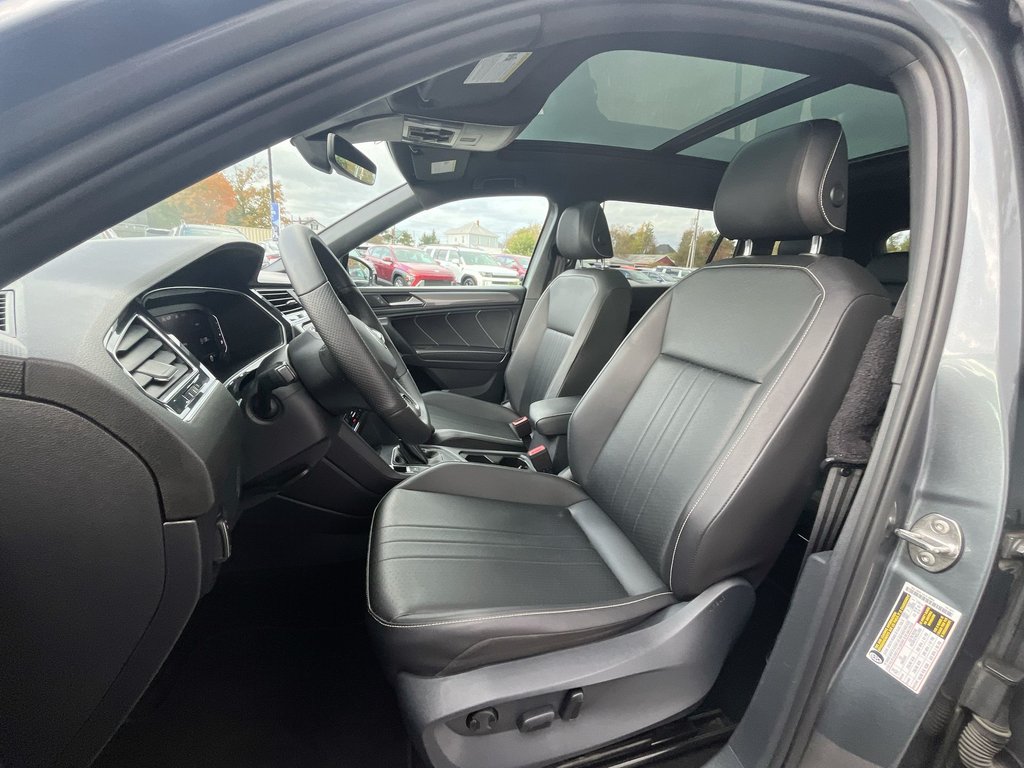 2022 Volkswagen Tiguan R-Line Black Edition | Leather | Roof | HtdSeats in Saint John, New Brunswick - 11 - w1024h768px