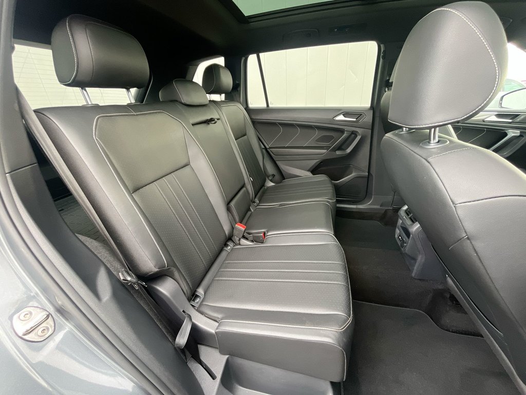 2022 Volkswagen Tiguan R-Line Black Edition | Leather | Roof | HtdSeats in Saint John, New Brunswick - 38 - w1024h768px