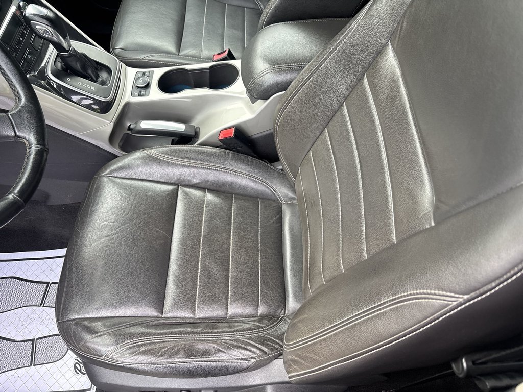 2013 Ford Escape SEL in Saint John, New Brunswick - 12 - w1024h768px