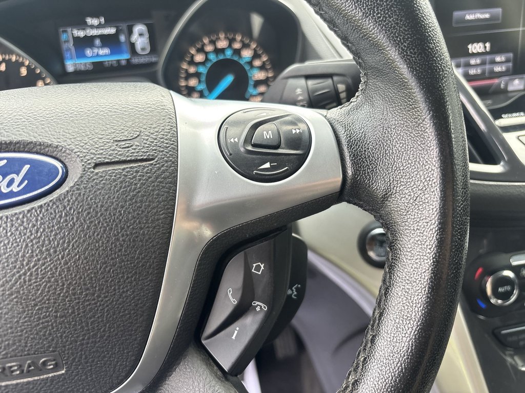 2013 Ford Escape SEL in Saint John, New Brunswick - 21 - w1024h768px