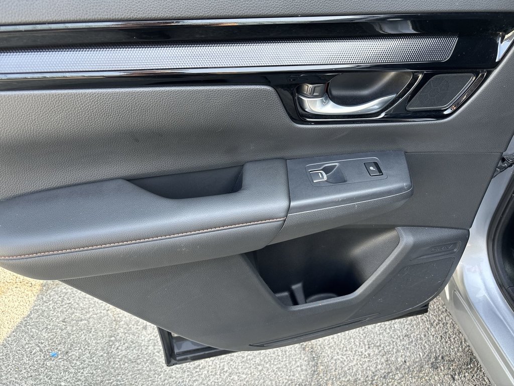 2023 Honda CR-V Hybrid Touring | Leather | Roof | Cam | WARRANTY BATTERY in Saint John, New Brunswick - 35 - w1024h768px