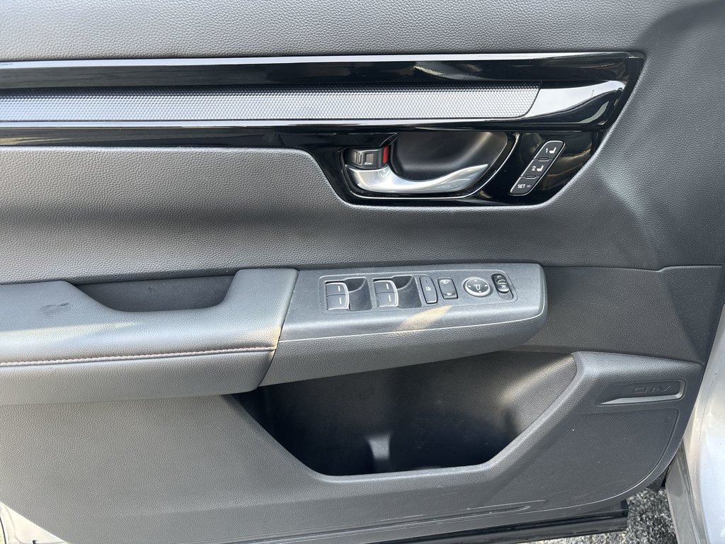 2023 Honda CR-V Hybrid Touring | Leather | Roof | Cam | WARRANTY BATTERY in Saint John, New Brunswick - 15 - w1024h768px