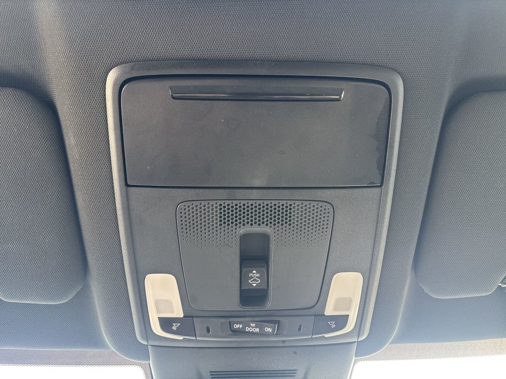 2023 Honda CR-V Hybrid Touring | Leather | Roof | Cam | WARRANTY BATTERY in Saint John, New Brunswick - 49 - w1024h768px