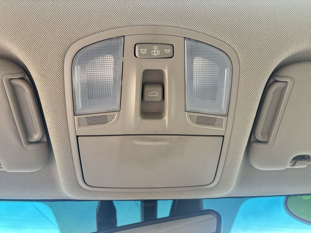 2020 Hyundai Elantra Ultimate in Saint John, New Brunswick - 49 - w1024h768px