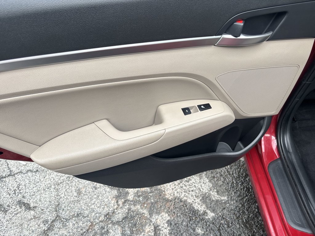 2020 Hyundai Elantra Ultimate in Saint John, New Brunswick - 35 - w1024h768px