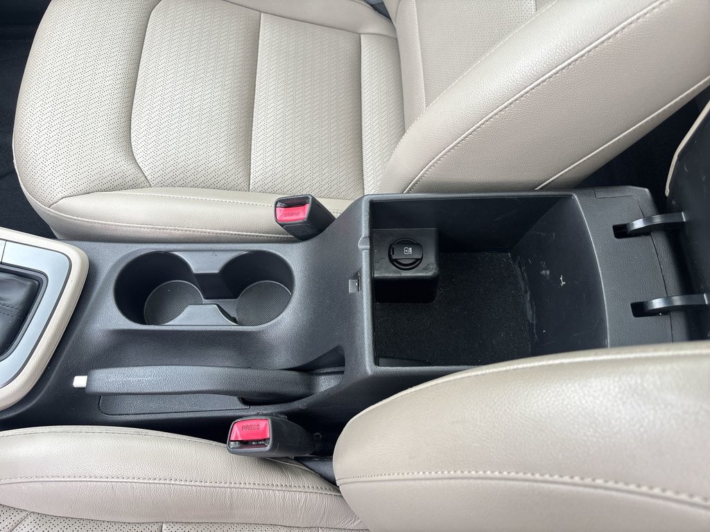 2020 Hyundai Elantra Ultimate in Saint John, New Brunswick - 50 - w1024h768px